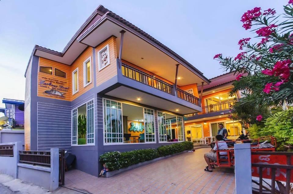 Hotel The Harbor Front เกาะล้าน Extérieur photo