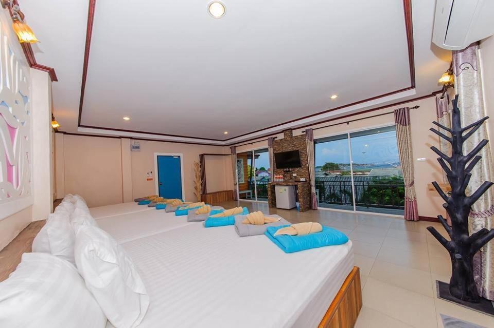 Hotel The Harbor Front เกาะล้าน Extérieur photo